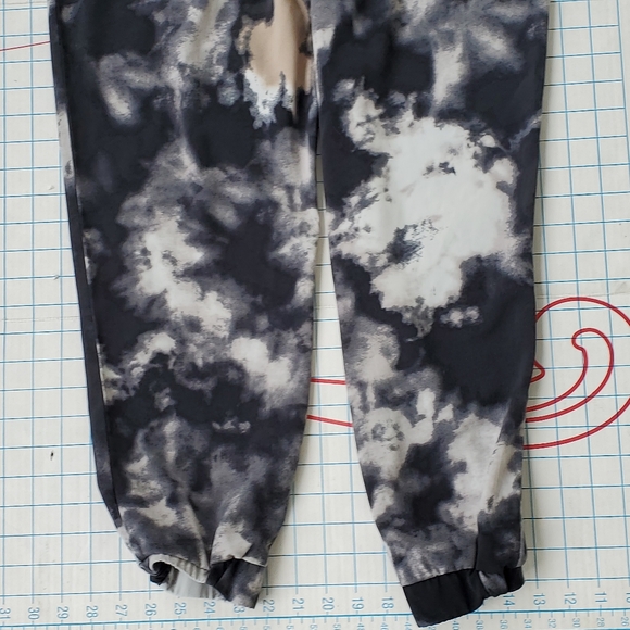 One By Chapter One Joggers Pants Women's Size Medium 28-36x26 Tie Dye Workout - Picture 8 of 9